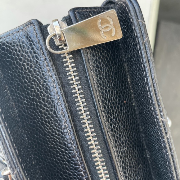 Authentic Caviar Chanel Tote bag - Picture 5 of 6